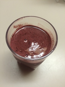 Kefir, fruit and spinach smoothie